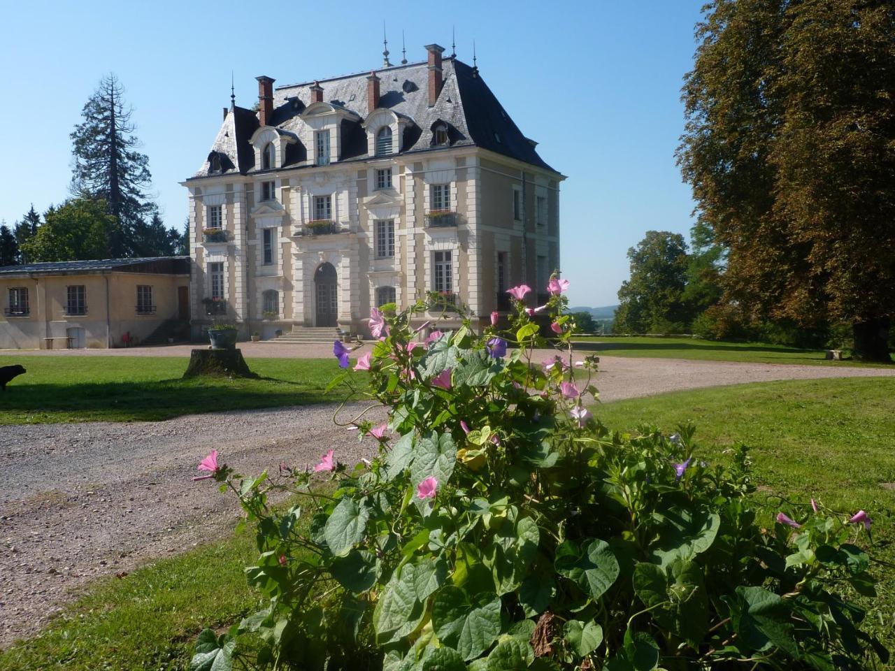 Hostel Domaine De Chaligny Saint-Hilaire-en-Morvan Exterior foto